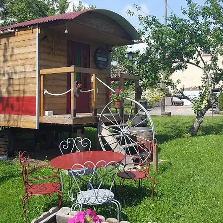 Gasthaus La Roulotte Des Amish & Bain Nordique A Remous Jacuzzi Mattexey Exterior foto
