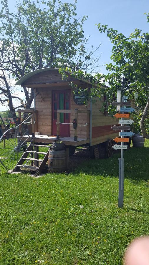 La Roulotte Des Amish & Bain Nordique A Remous Jacuzzi Landhaus *