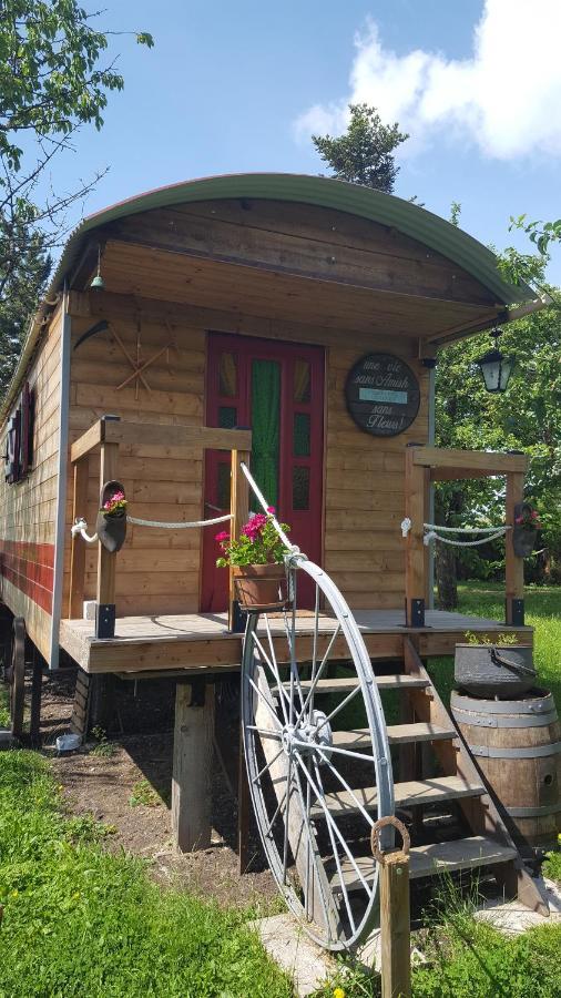 Landhaus La Roulotte Des Amish & Bain Nordique A Remous Jacuzzi *