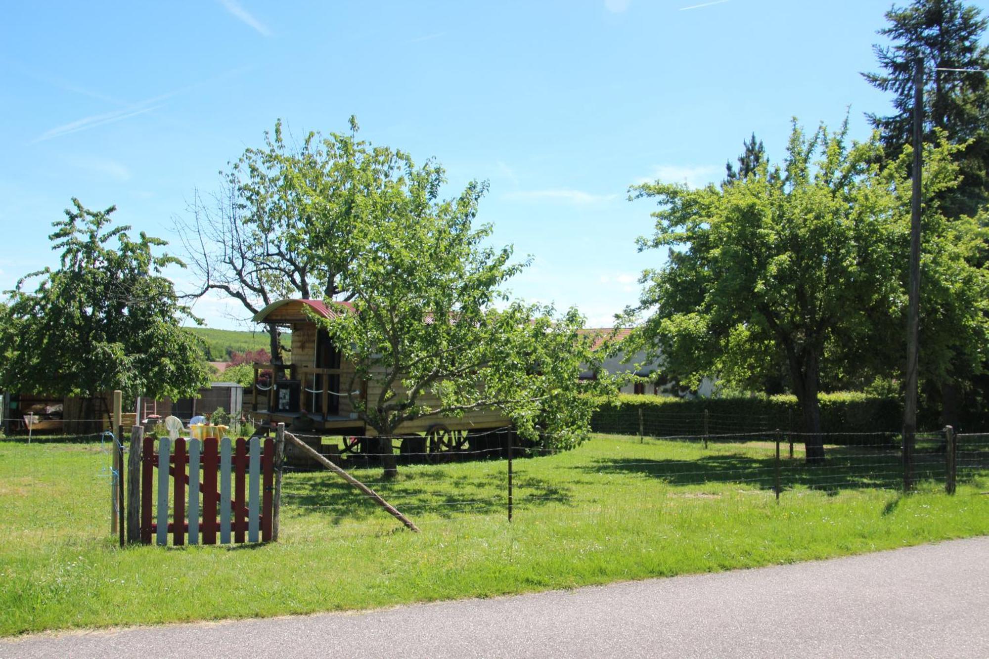 Landhaus La Roulotte Des Amish & Bain Nordique A Remous Jacuzzi *